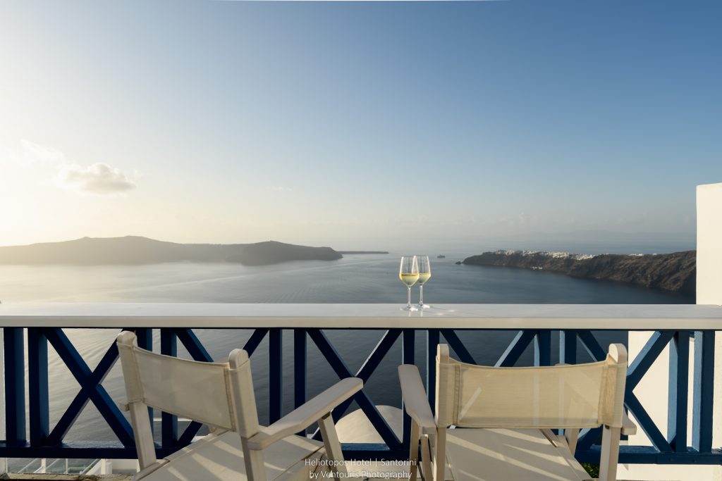 The 5 Best Things to do in Santorini